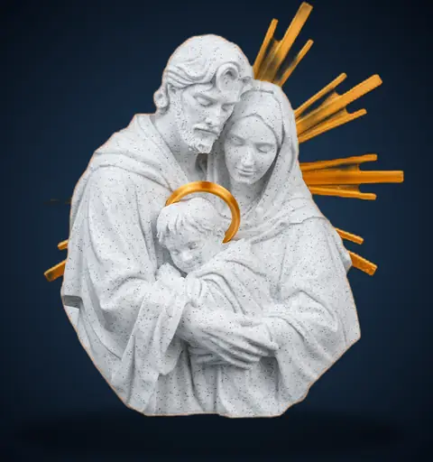 Peça devocional em relevo representando a Sagrada Família, vista de frente.